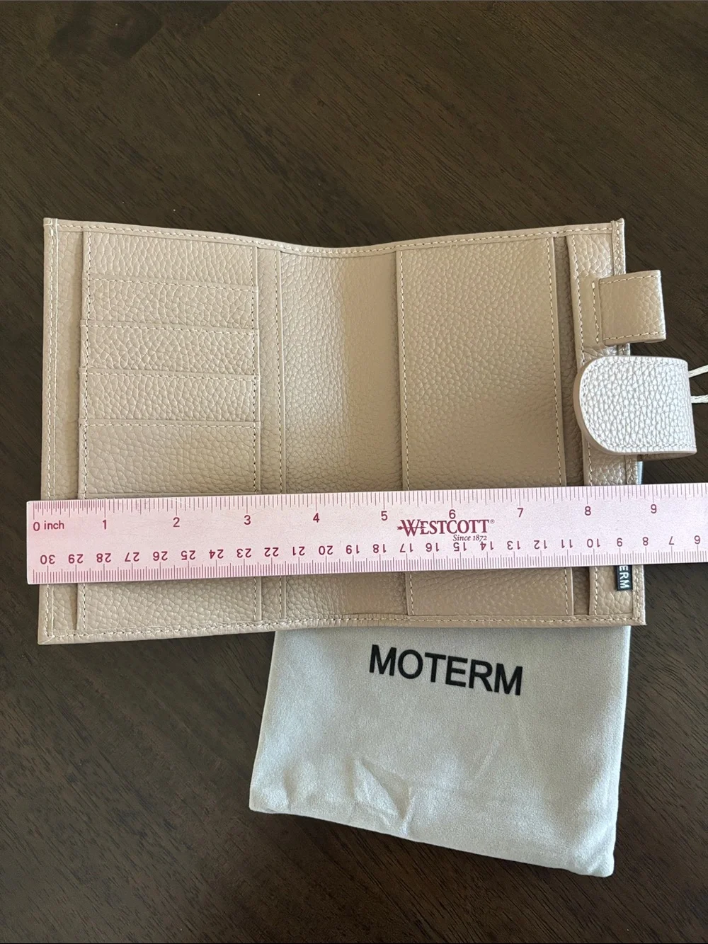 Moterm Pocket Leather Cover Pebbled Taupe Like New with Dust Bag for Notebook